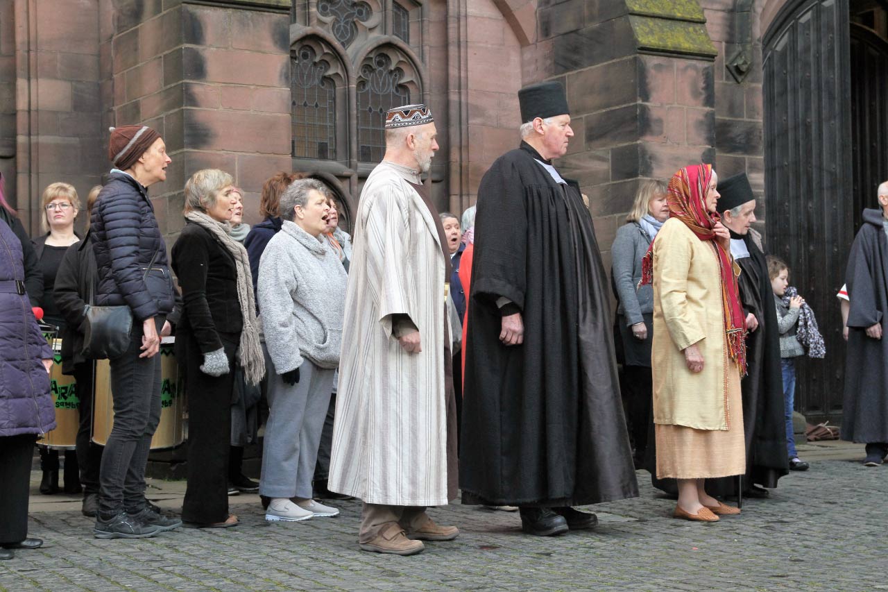 Chester Passion - onlookers