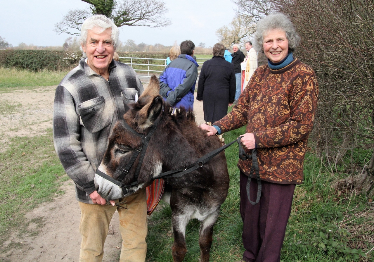 Procession starting at Littleton  Procession starting at Littleton