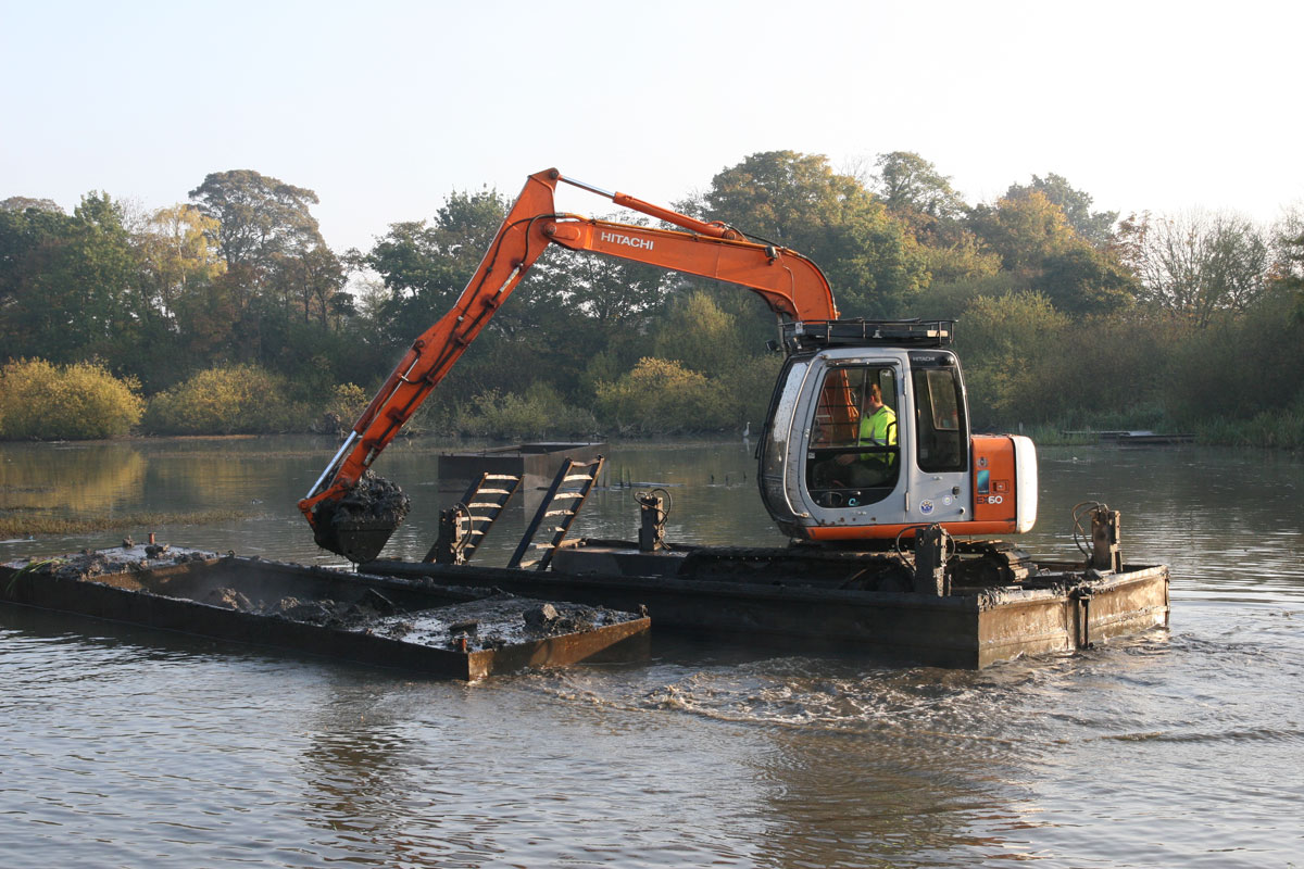 Dredging Christleton Pit  Dredging Christleton Pit