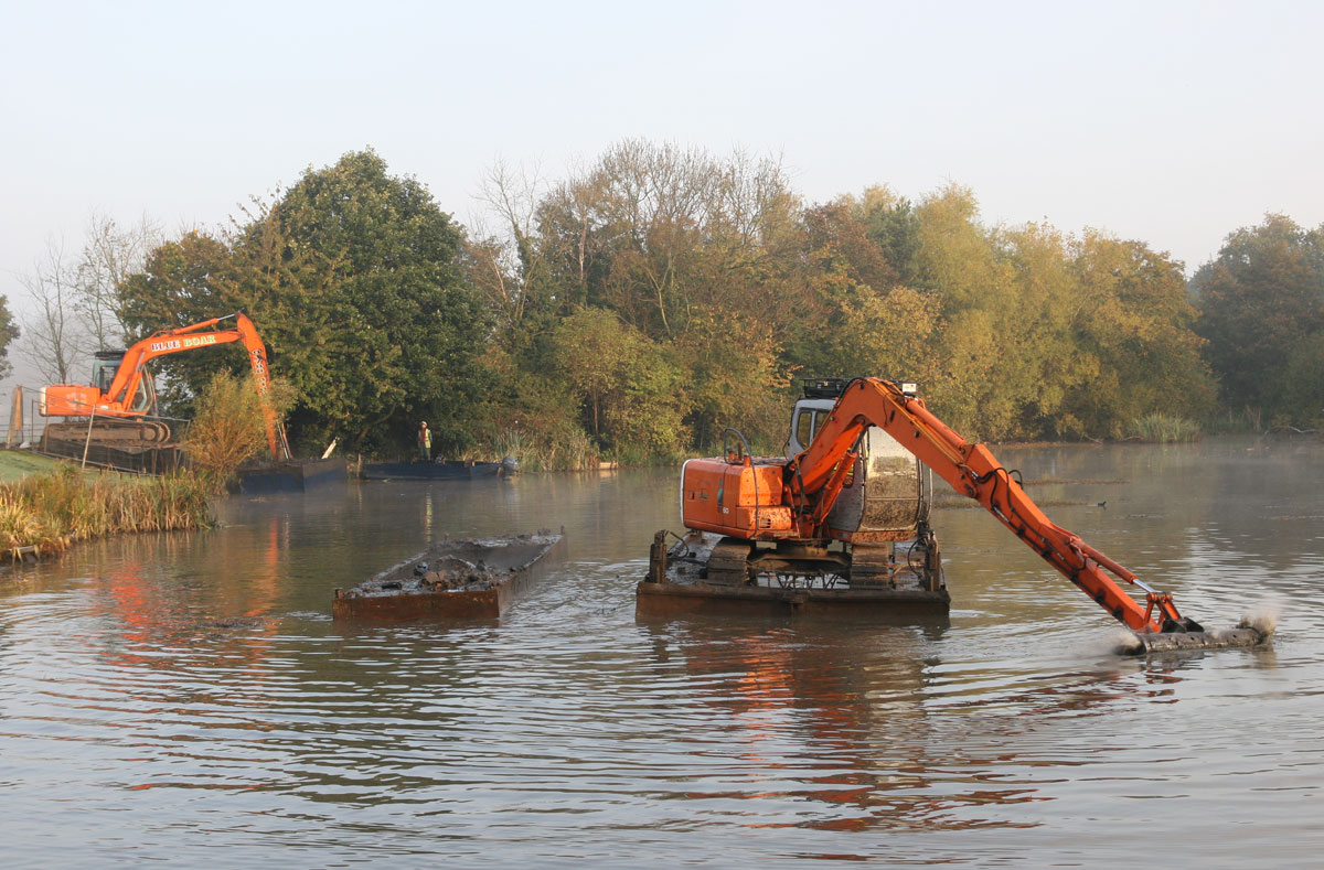 Dredging Christleton Pit  Dredging Christleton Pit