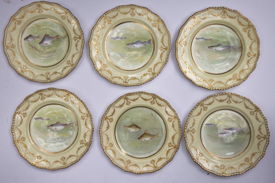 Doulton Lambeth Fish Plate Service