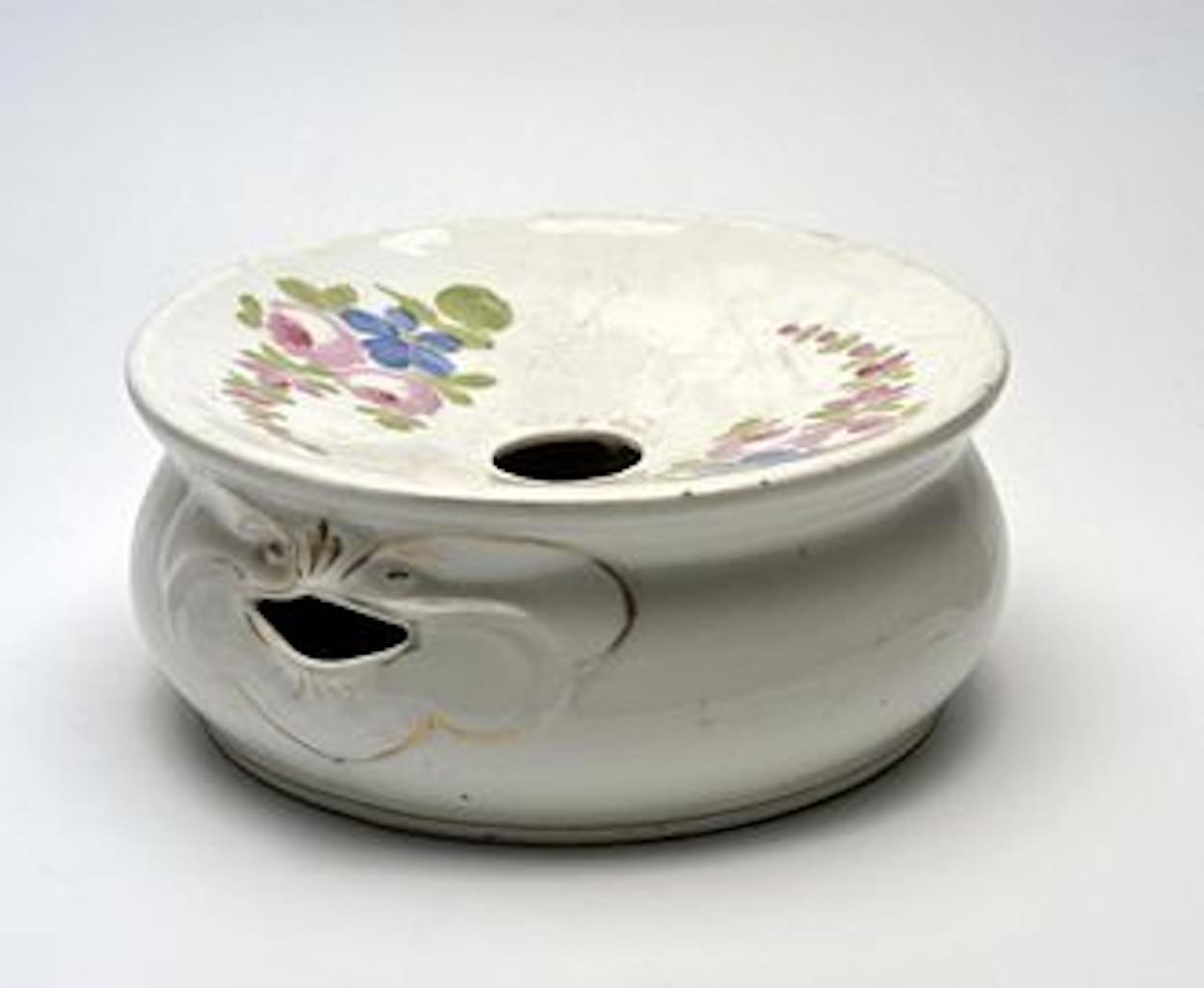 Pretty European spittoon from the early 20th century