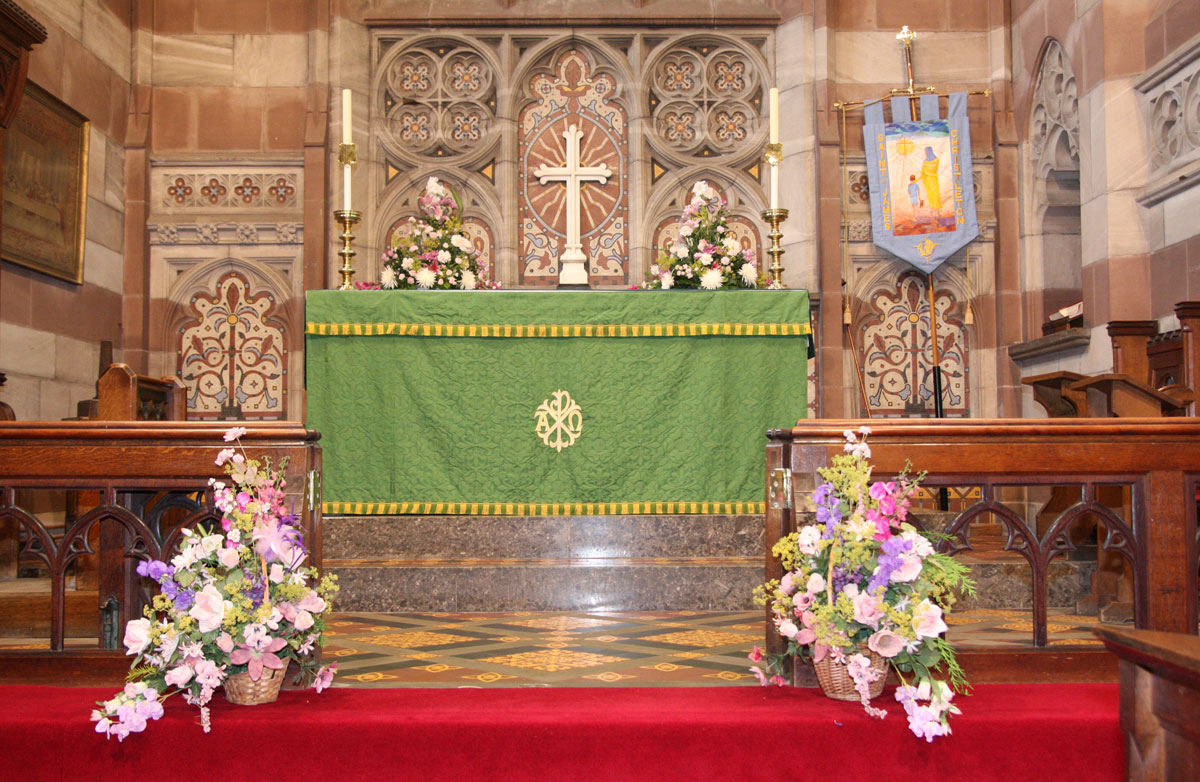 Altar at St. James' Christleton  Altar at St. James' Christleton
