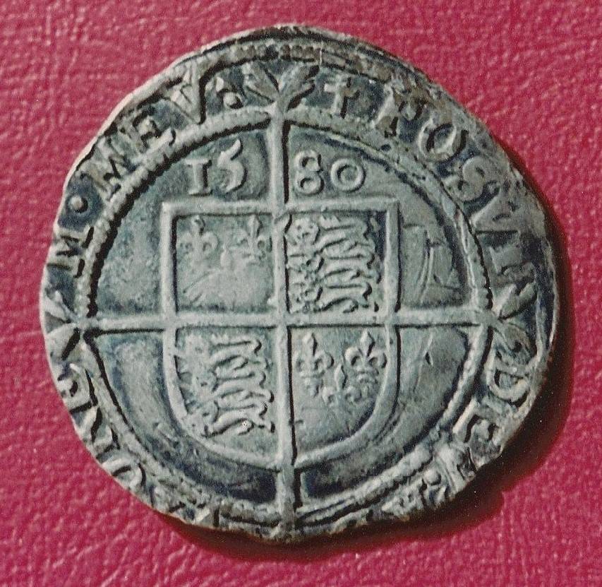 Queen Elizabeth I cover - Image 2