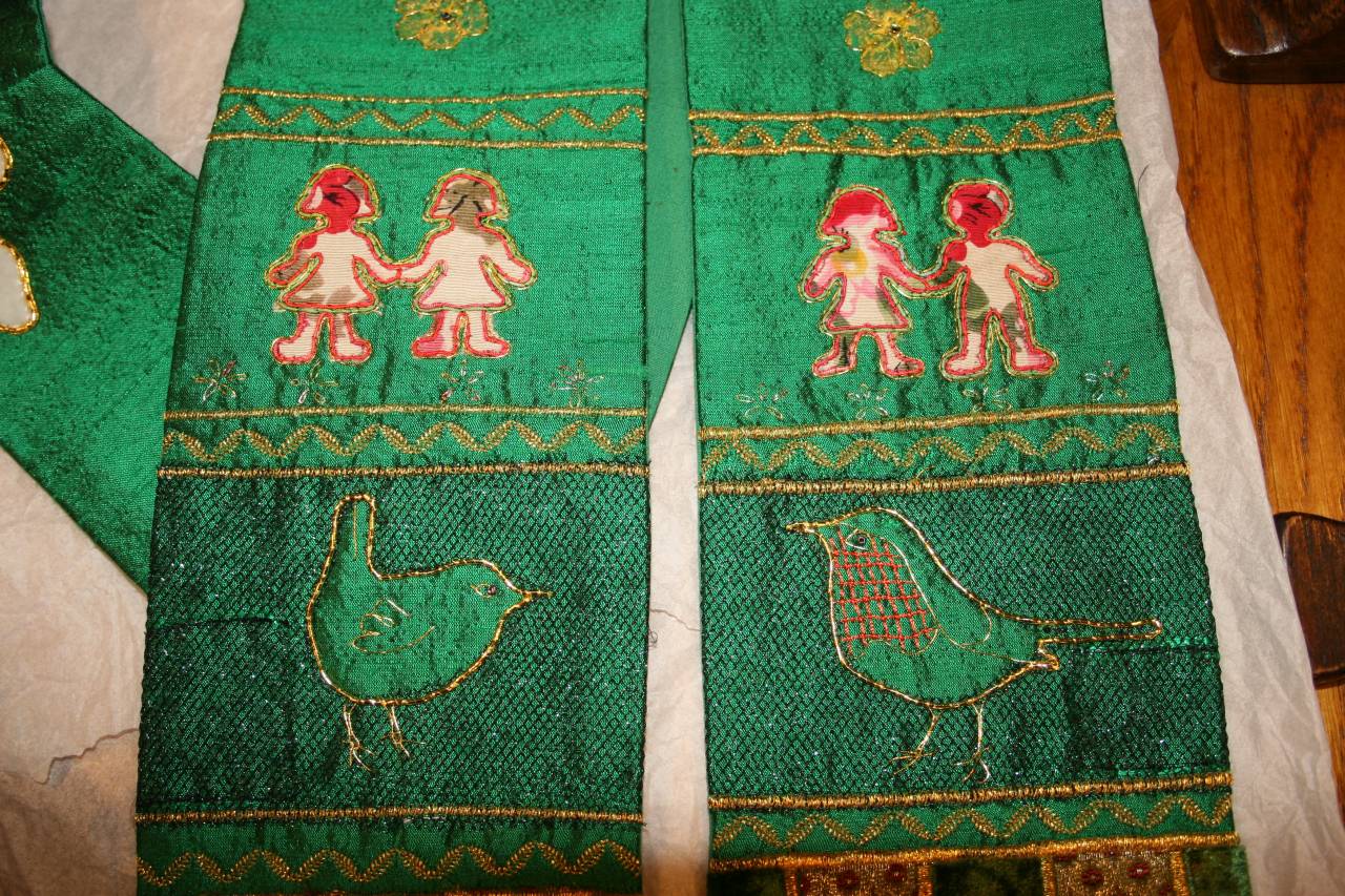  Pulpit stole in Memory of Ames and Elizabeth Hellicar 