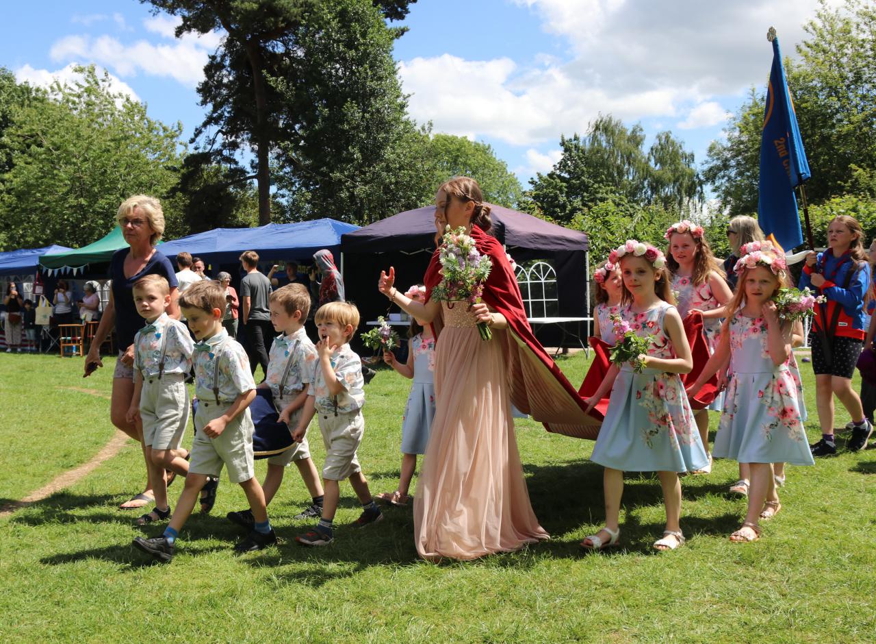 Rose Queen Christina and Retinue