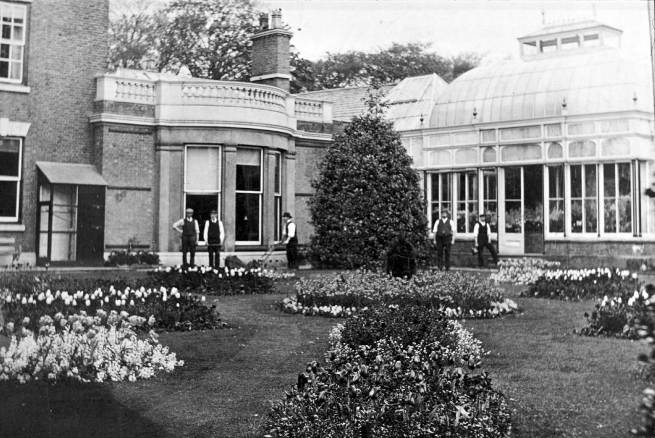 Christleton Hall Grounds and Conservatory