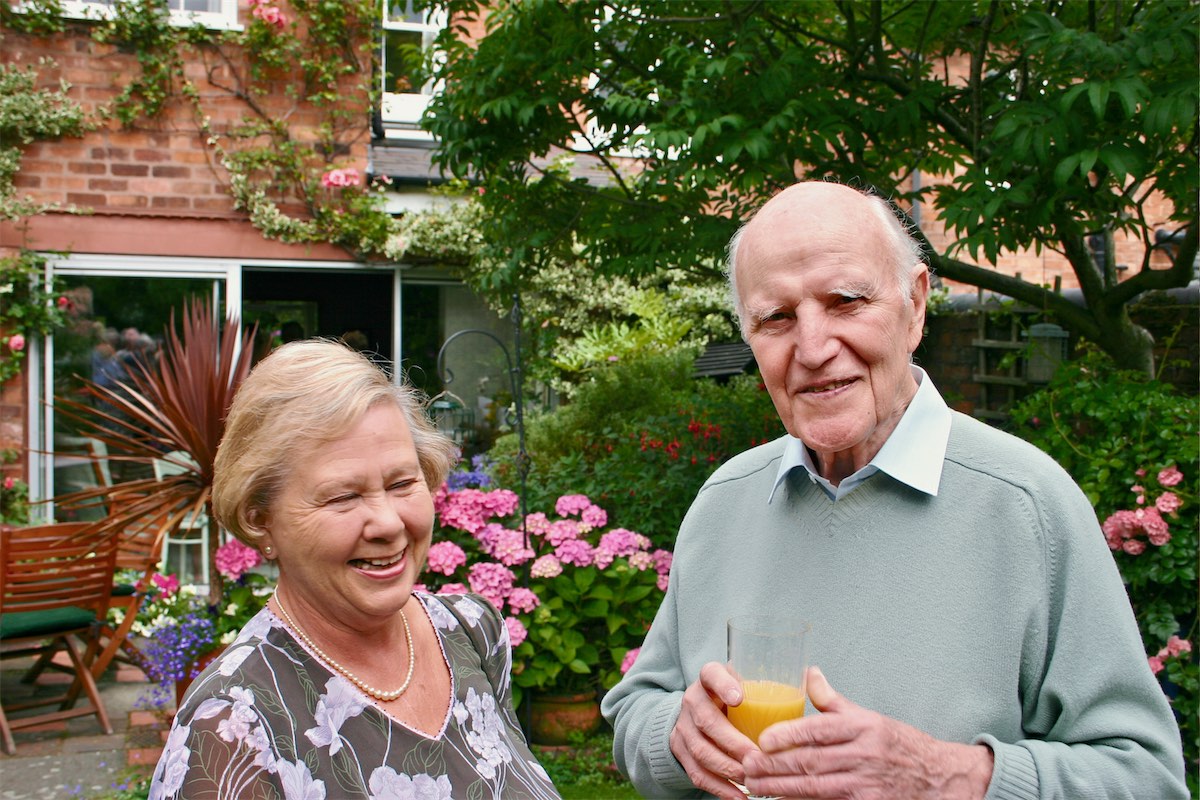 19 Les and former member of staff at CHS