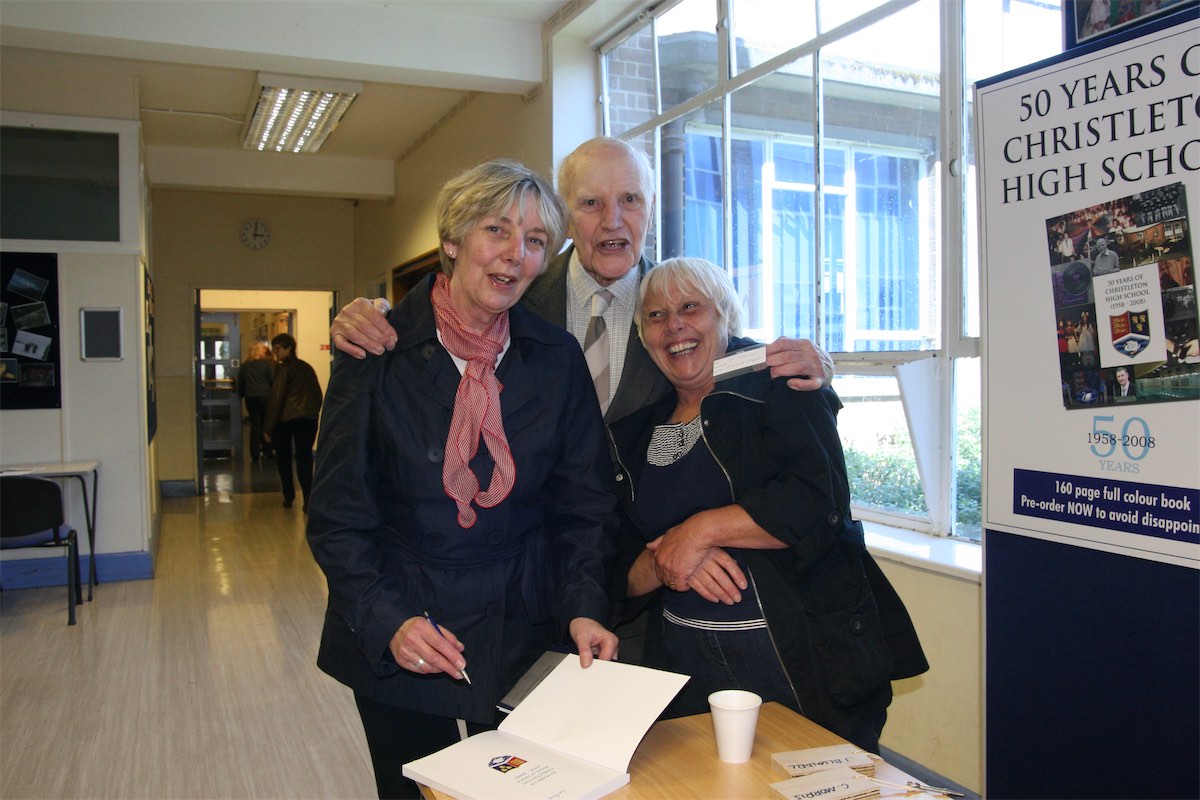 2Les with Judy Mc Garva & Di Morley at 50th Anniversary Gathering