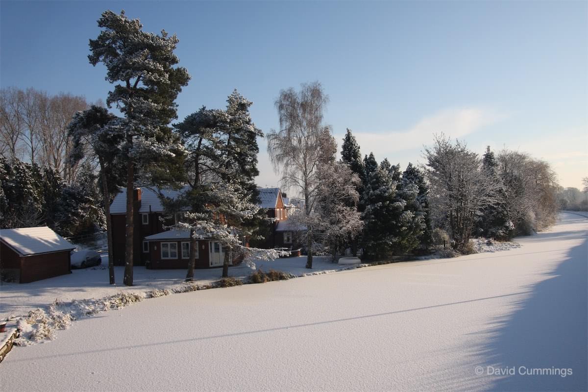  Frozen Canal winding hole, Christleton 