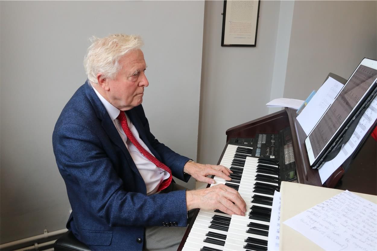 Bob Jones  Bob Jones