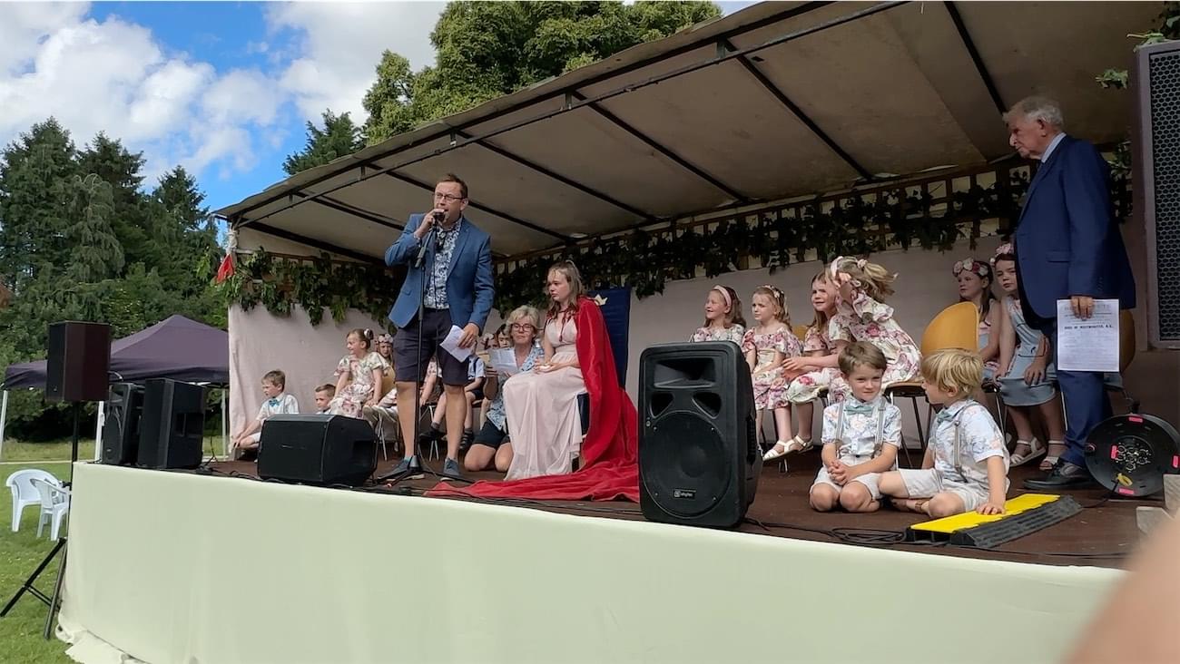 Compere - James Pownall  Compere - James Pownall