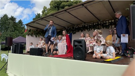 Compere - James Pownall