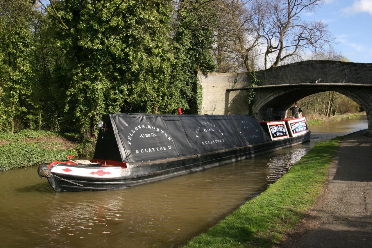 Narrow Boat Monarth at Trooper Bridge, Christleton