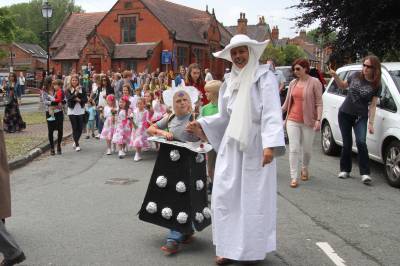  Dawn Sturgess, Dr Who Theme for Christleton Fete 2013 