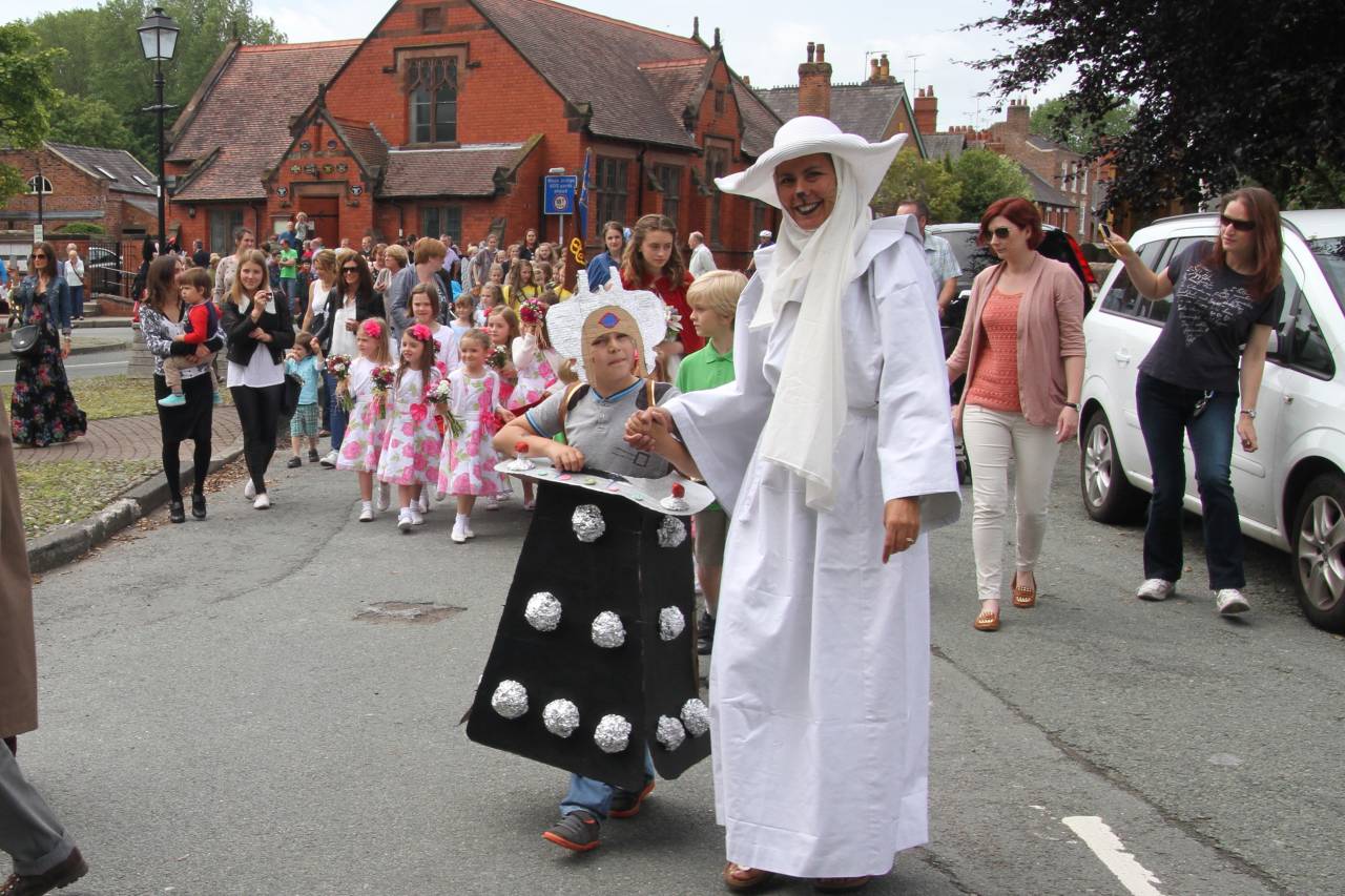 Dawn Sturgess, Dr Who Theme for Christleton Fete 2013