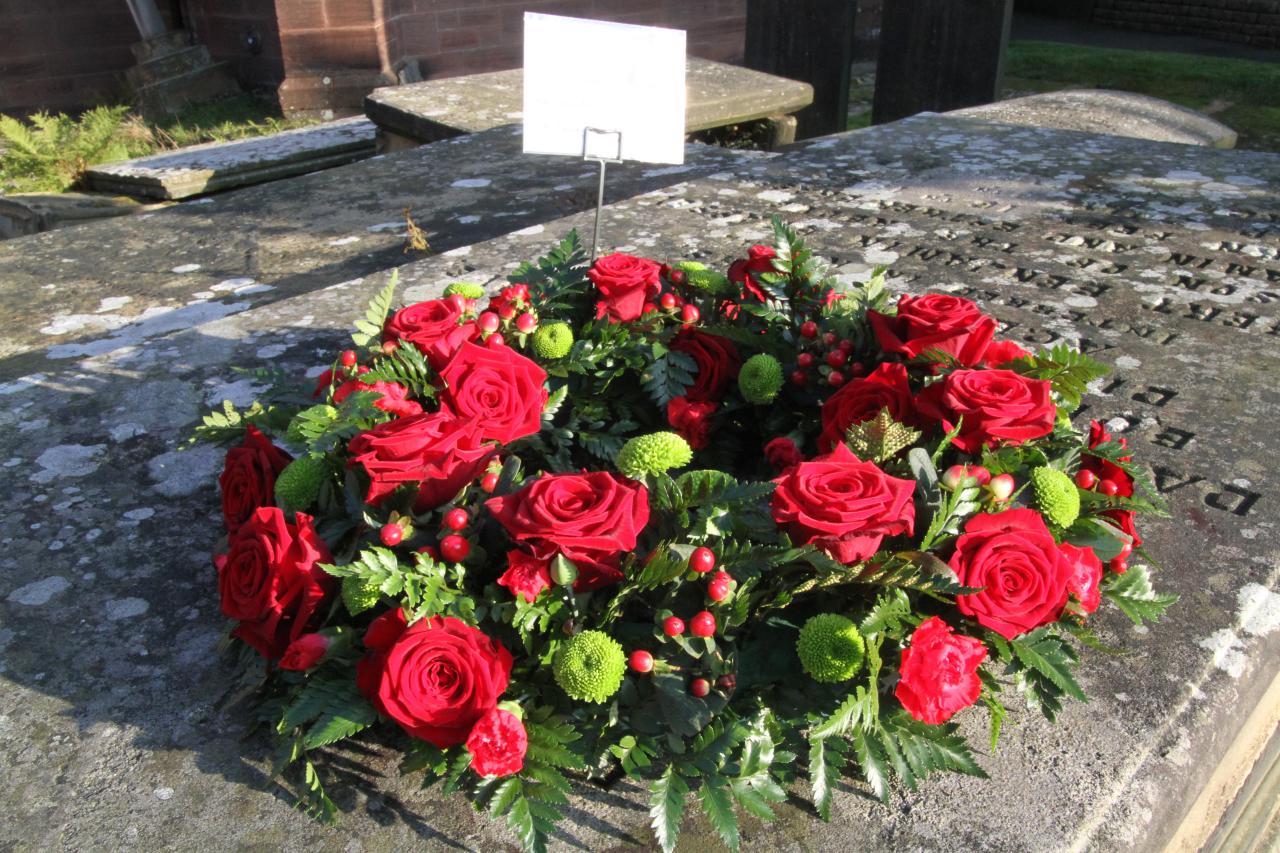 Commemoration floral wreath, Christleton