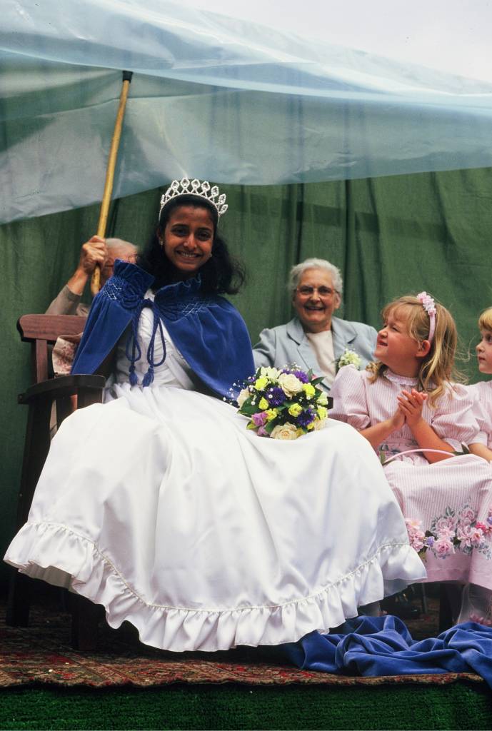 24Sumi Michie Gordon and Dorothy Robinson, Christleton Fete