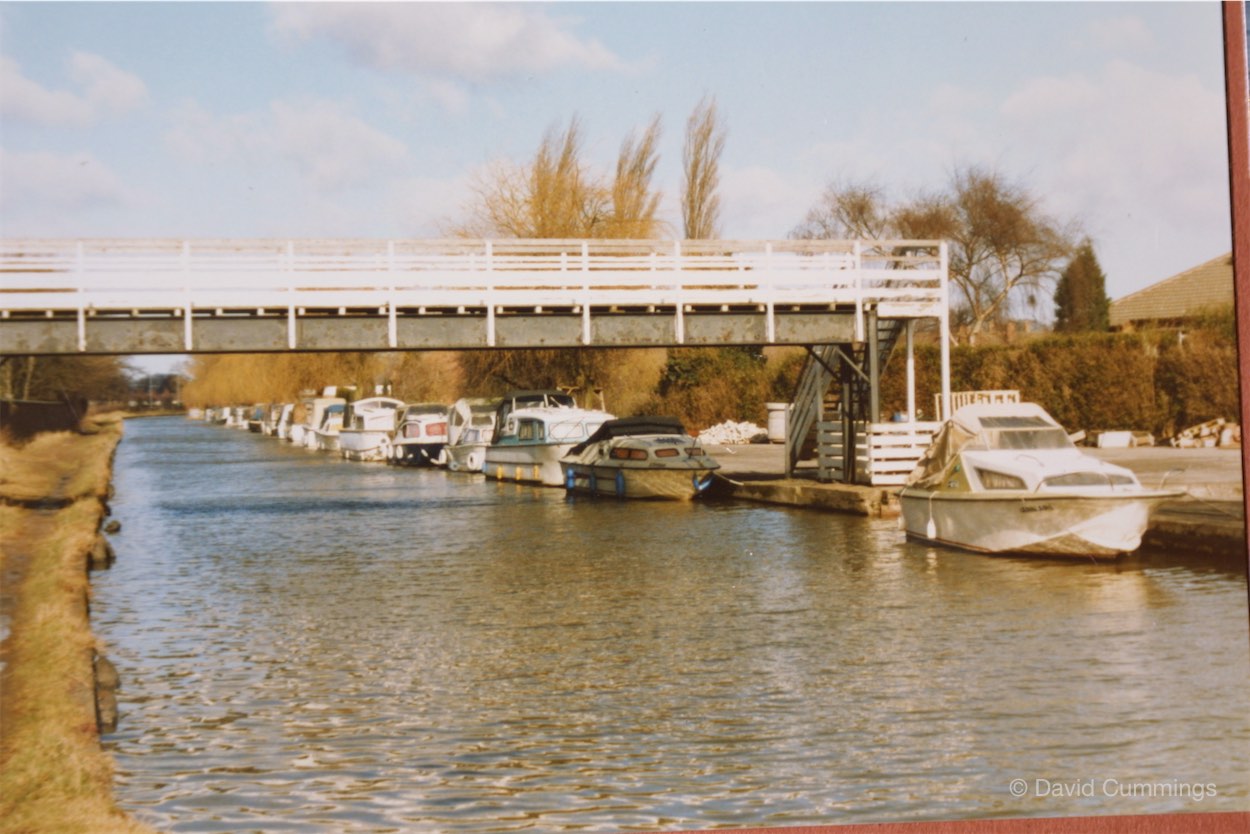 Deans Marina, Christleton