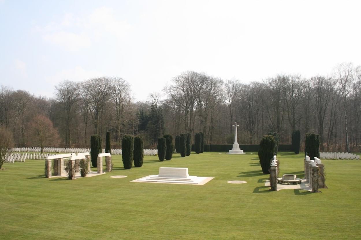 Reichswald-Forest-War-Cemetery