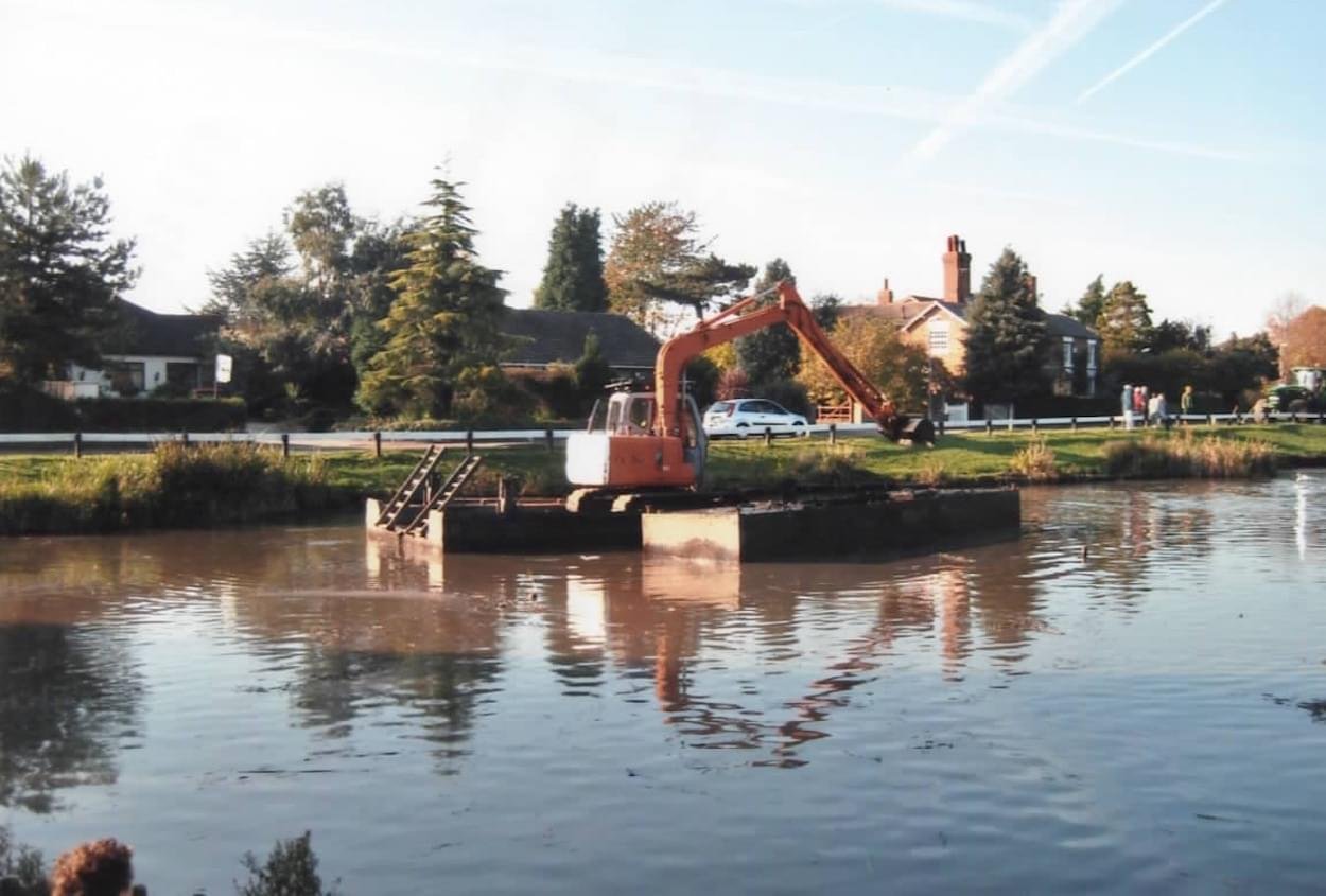 Christleton Pit silt removal