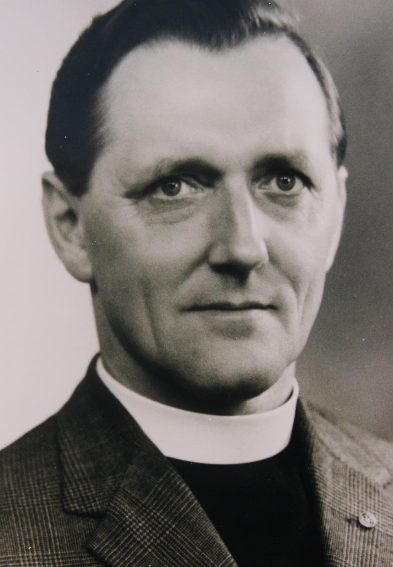 Canon Laurie Skipper