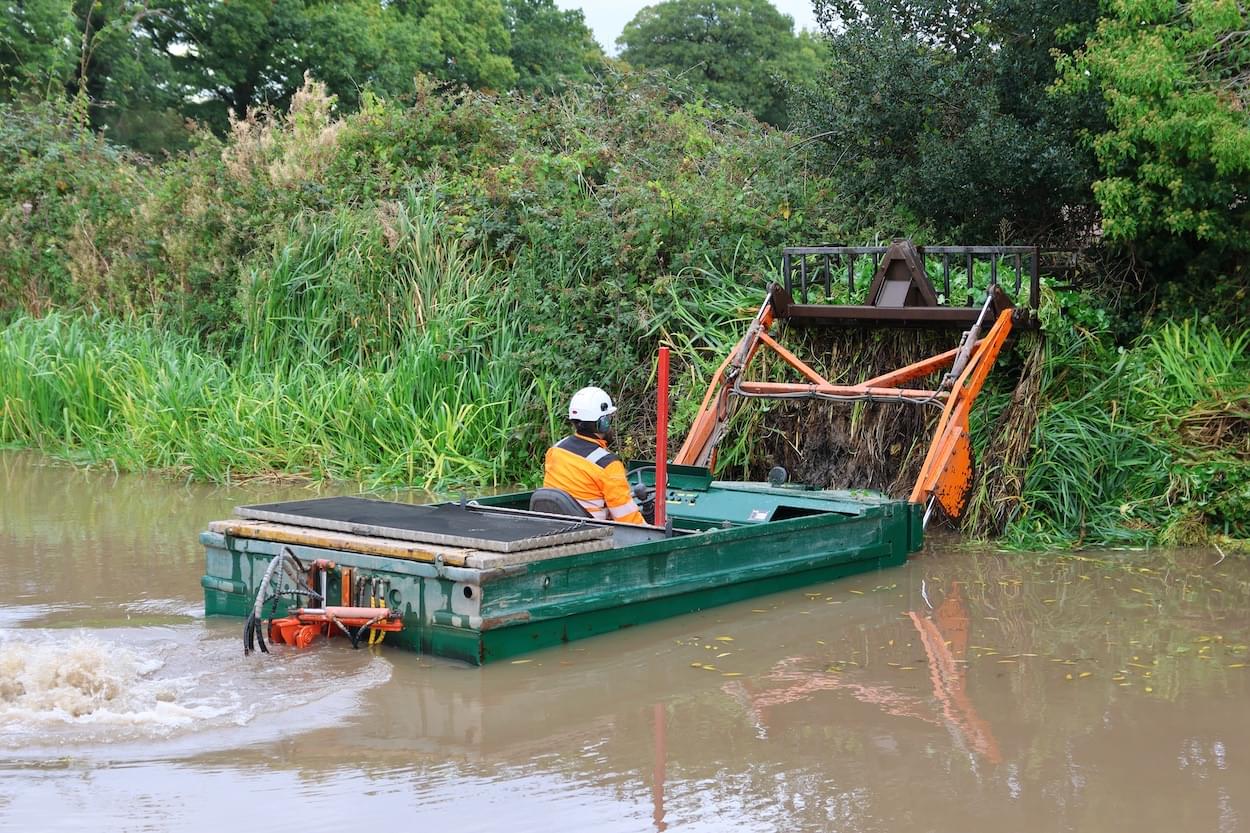 Canal & River Trust on Christleton Canal